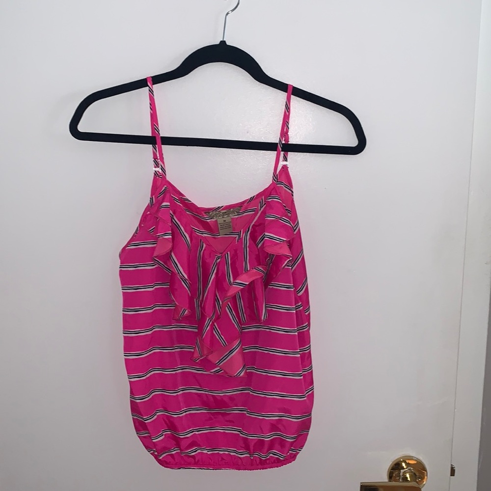 [M]👚NWOT - Bright pink ruffly tank